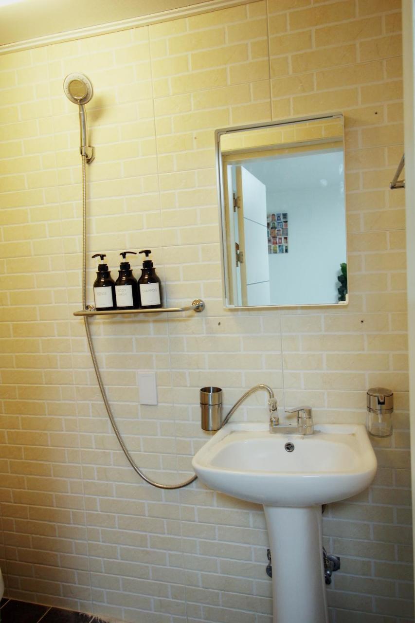 Apartment Simple Hongdae