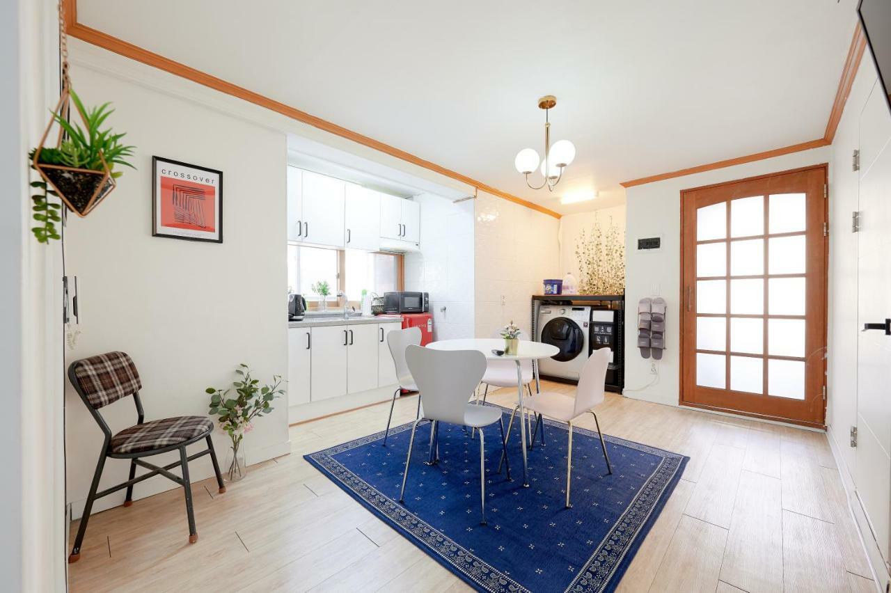 Apartment Simple Hongdae
